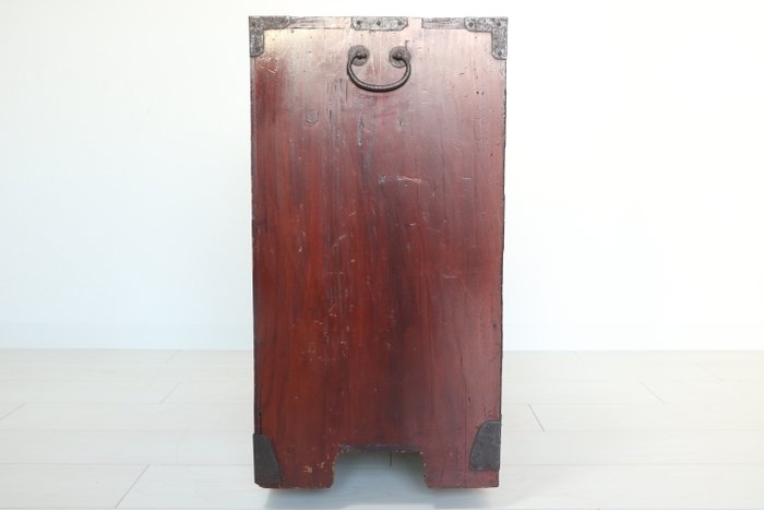 Fine Japanese Tansu Chest – Ko-Tansu Small Cabinet (Sold)
