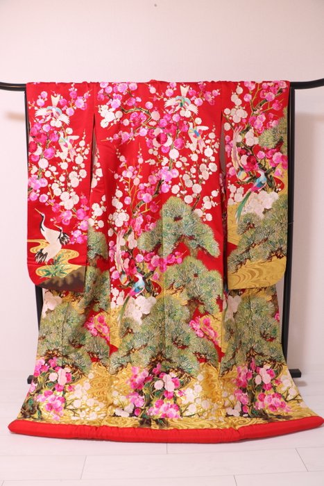 Kimono Iro-Uchikake (Sold)
