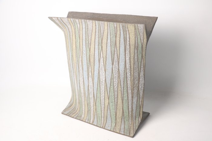Mihara Ken — Shinoame-mon Flower Vase (Sold)