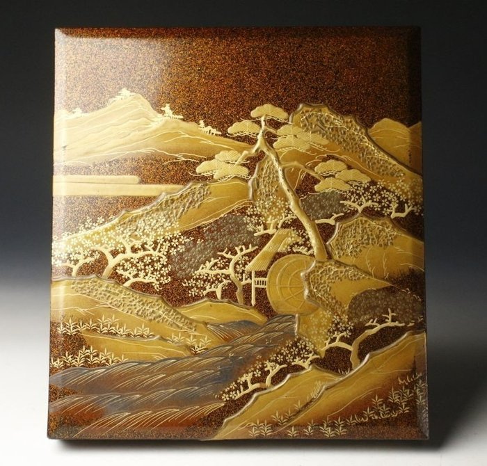 Antique Inkstone Box 'suzuribako' with painting of old Japanese scenery, stunning Gold Maki-e Gold-plated, Lacquer (Sold)