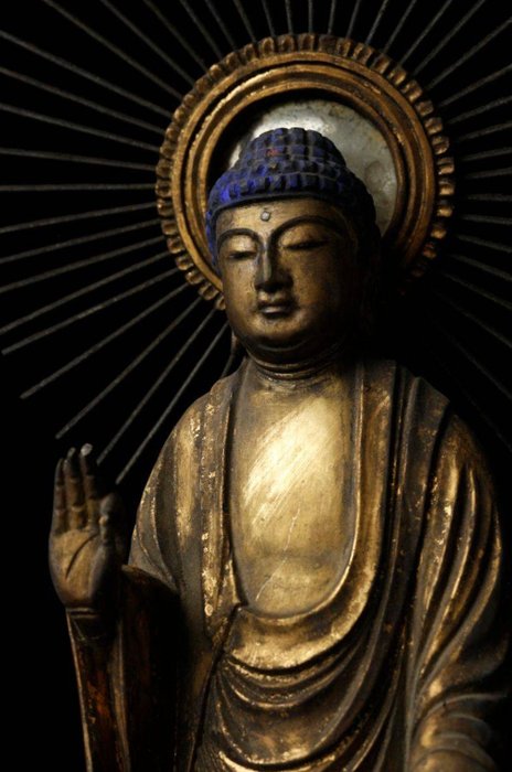 Amida Buddha (Raigō Style) – Wooden Statue with Gold Gilding & Halo (Sold)