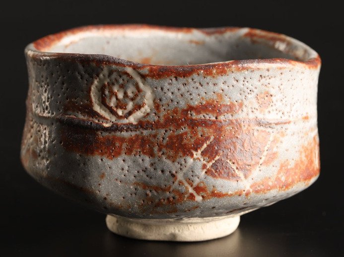 Arakawa Toyozo — Nezumi-Shino Tea Bowl (Sold)