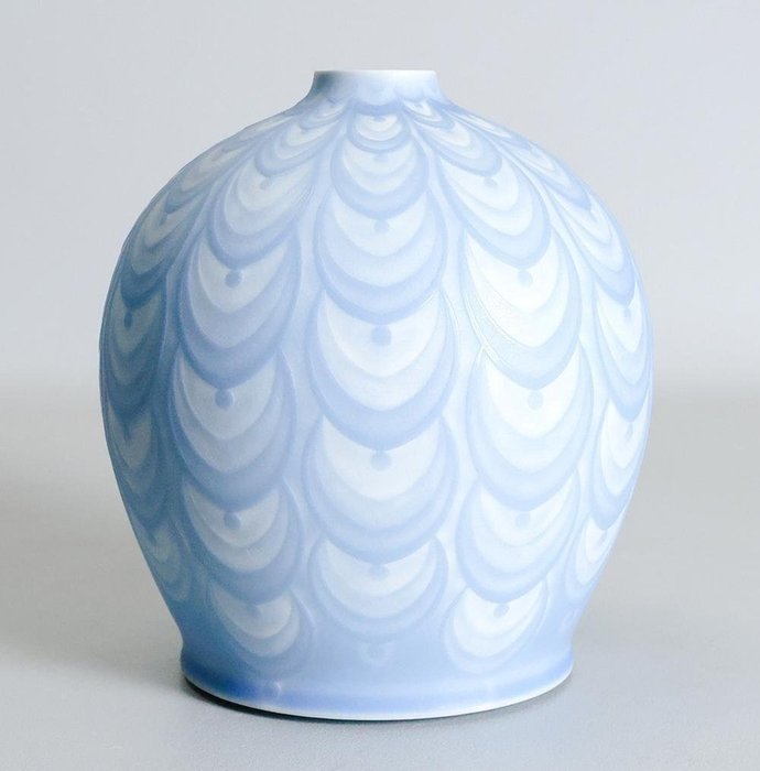Ishibashi Yushi — Saikokuji Carved Polychrome Porcelain Jar (Sold)