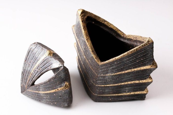 Ishijima Akihiko — "Basara" Bold Contemporary Incense Burner (Sold)