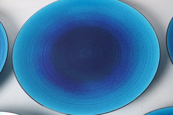 Kimura Yoshiro — Set of Five Heki-yu 'Kimura Blue' Plates, with Tomobako (Sold)