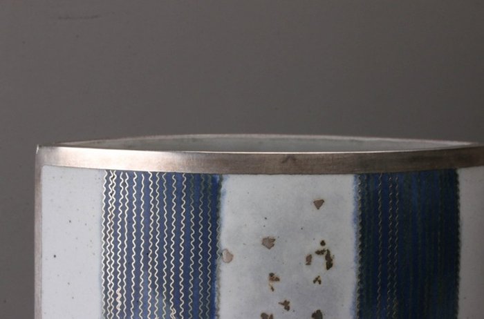 Shibata Akira — Cloisonné Enamel Abstract Pattern Vase with Wired Technique (Sold)