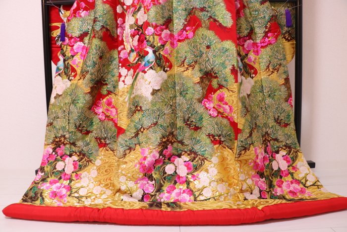 Kimono Iro-Uchikake (Sold)
