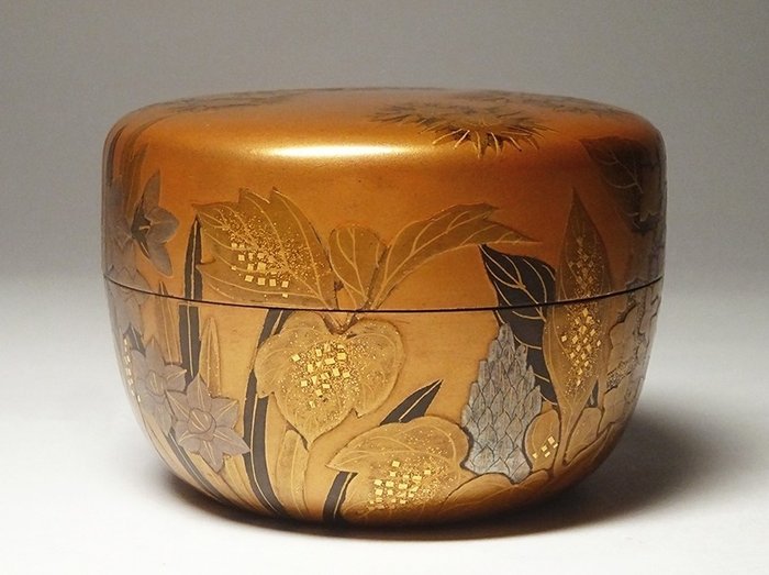 Natsume Gold-plated, Lacquered wood Shuho Tea container for Japanese tea ceremony called ' Natsume' with painting of flowers, Gold Maki-e (Sold)