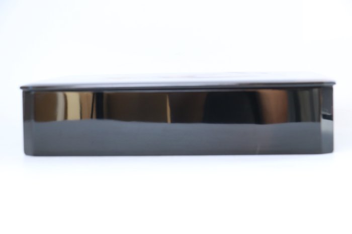 Elegant Japanese Lacquered Document Box – Cat in Gold Maki-e Lacquer, Wood (Sold)