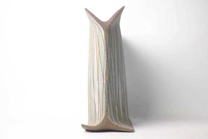 Mihara Ken — Shinoame-mon Flower Vase (Sold)