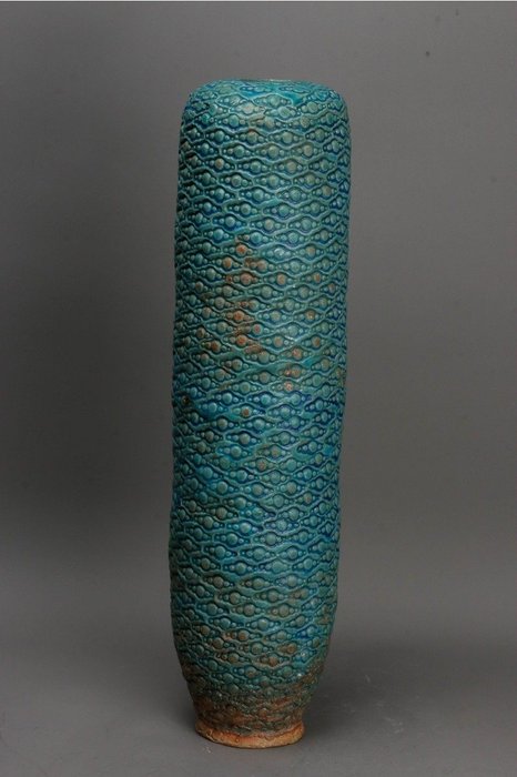Koinuma Michio — Brilliant Turquoise Relief-Lattice Stoneware Vase — with signed tomobako (Sold)