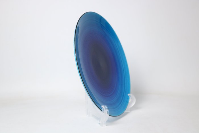 Kimura Yoshiro — Set of Five Heki-yu 'Kimura Blue' Plates, with Tomobako (Sold)